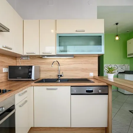 Апартаменты View *